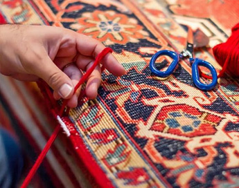 خدمات تخصصی و حرفه ای رفوی فرش در قالیشویی نوبنیاد